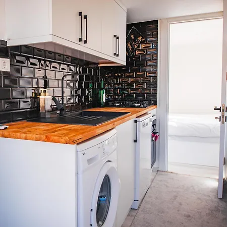 Prive Mini Homes *